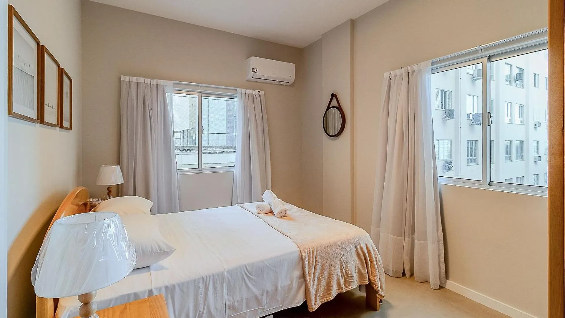 Apt 70M Da Praia Em B. Camboriu Pol406 contacts