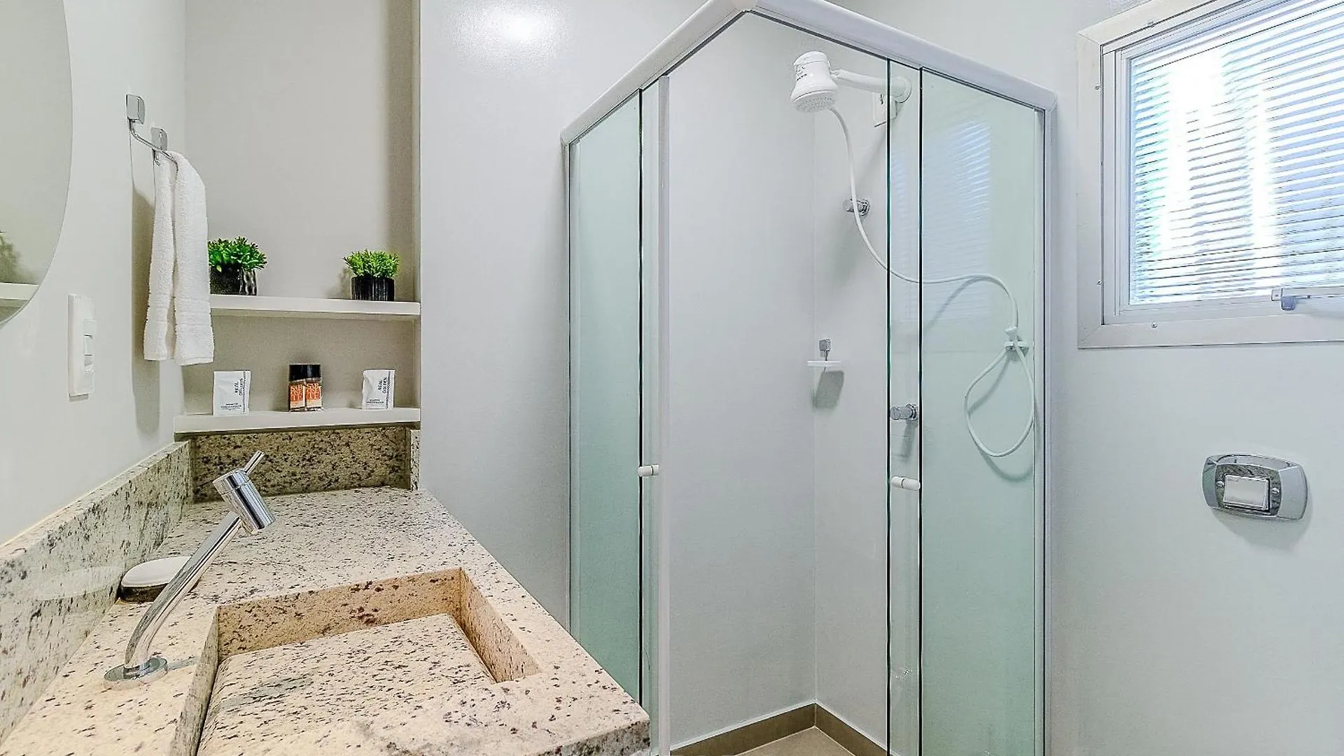 Apt 70M Da Praia Em B. Camboriu Pol406 Balneario Camboriu Brazil